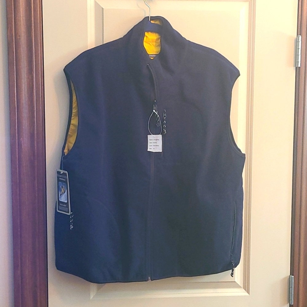NWT Men's size XL Free Country reversible navy/ yellow vest